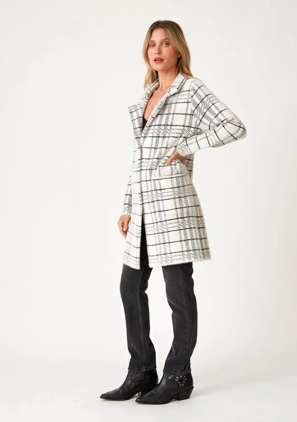 COLLARED PLAID SWEATER COAT (CREAM/BLACK)