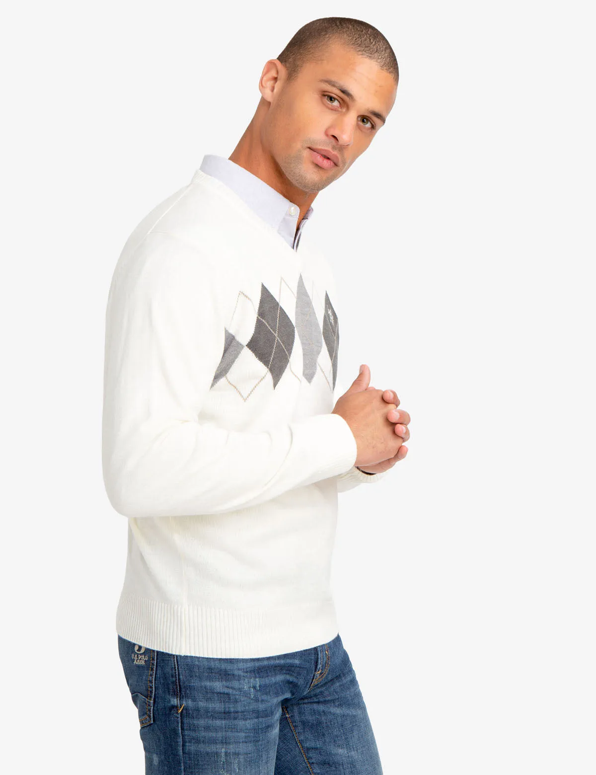 CREW NECK DIAMOND DESIGN SWEATER