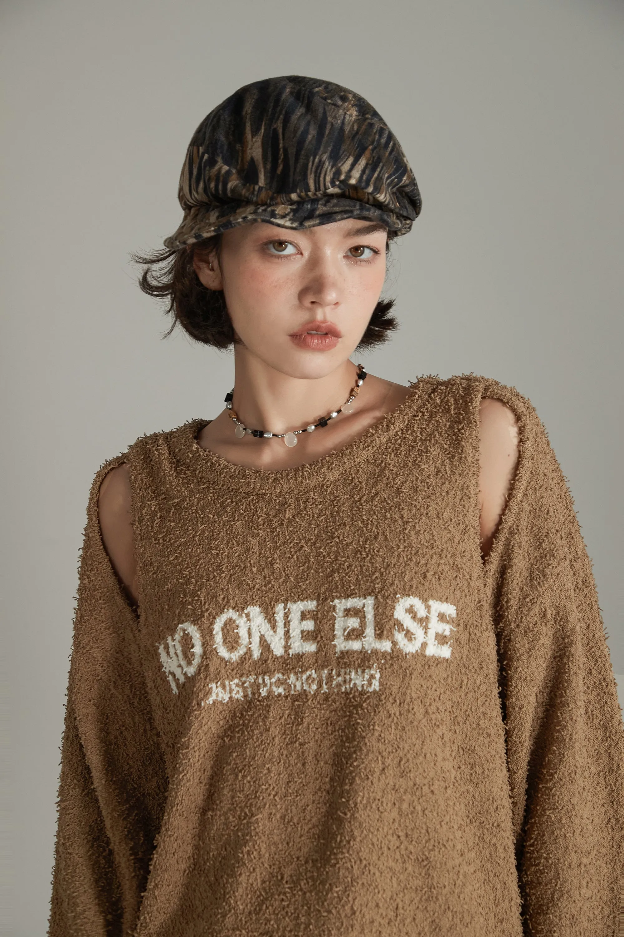 Logo Shoulder Split Loose Knit Sweater